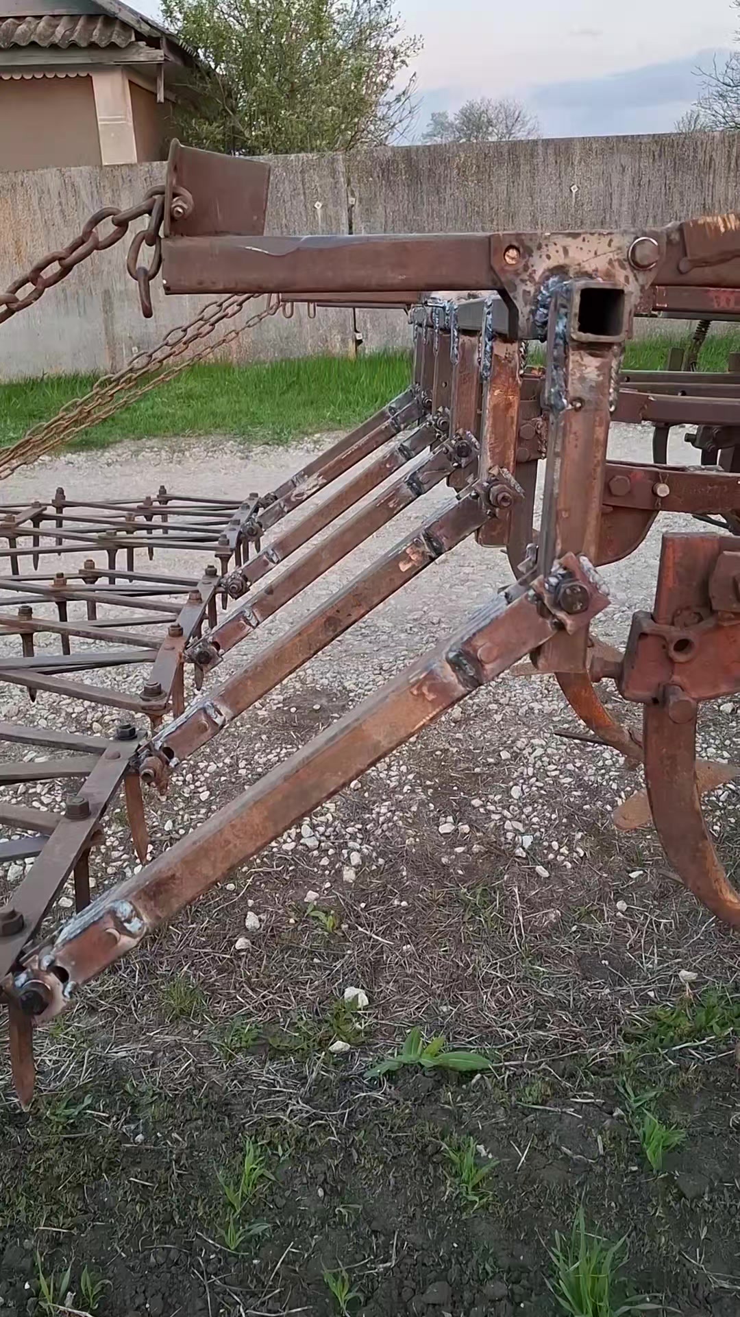 @ТРАКТОРИСТ Ливиу