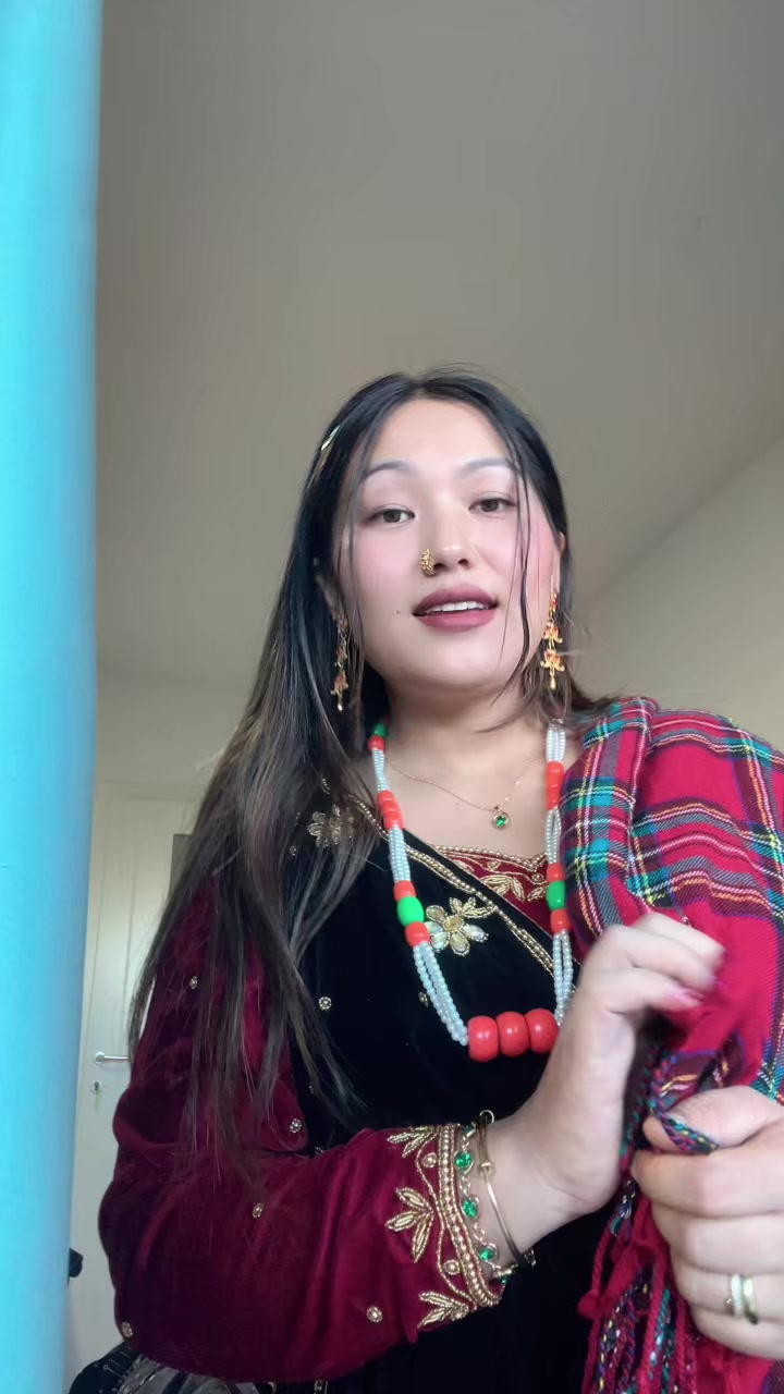 @👑Nabina Tamang 💫🌎