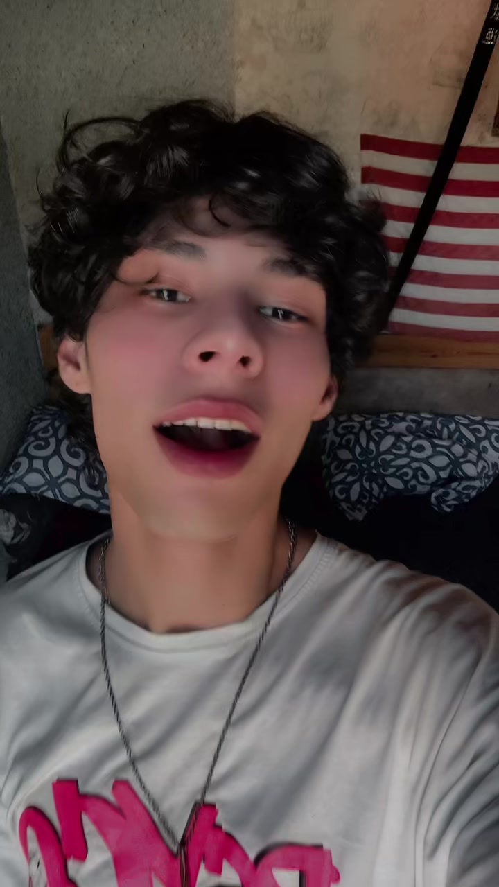 @LAYNPIT!