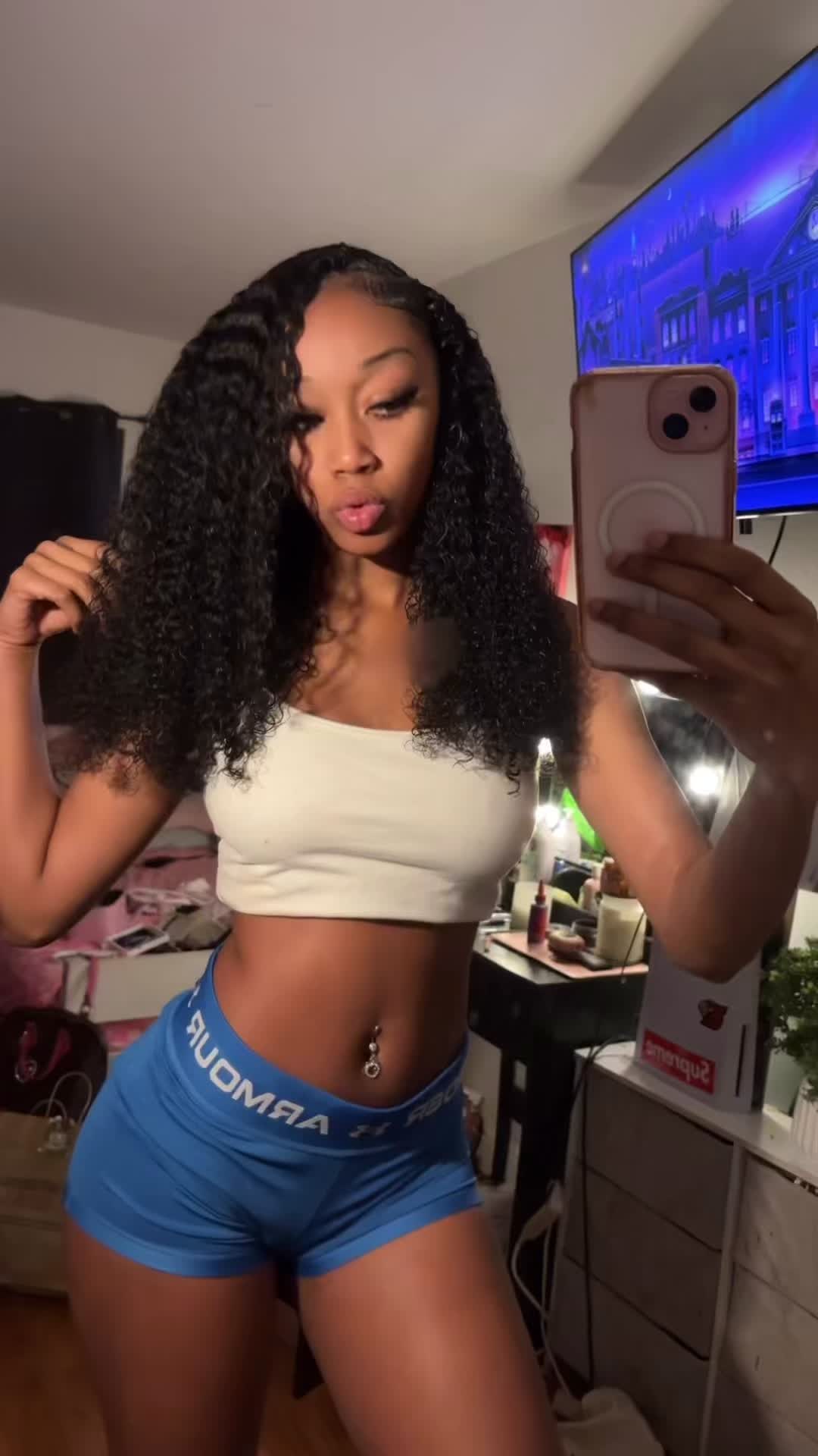 @mouthfullofninii