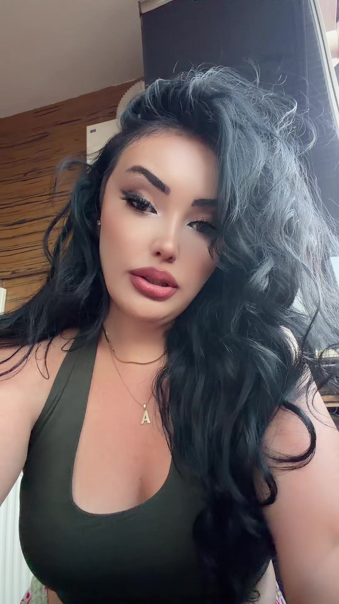 @AAY🖤👸🏻