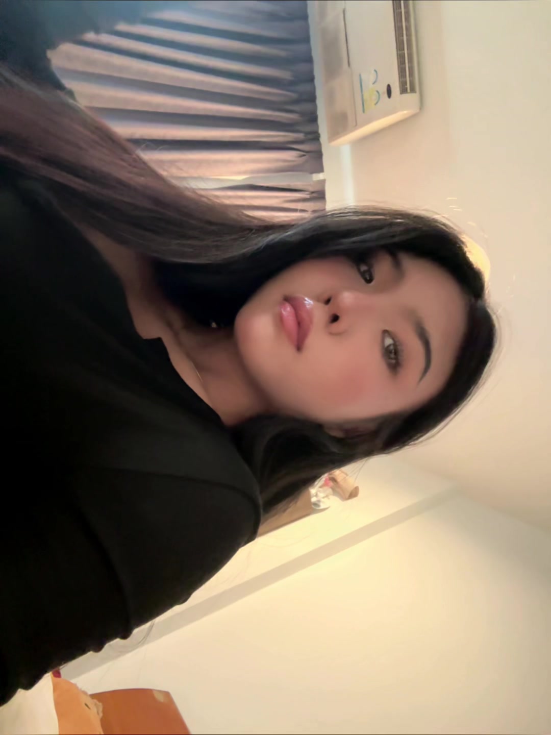 @y