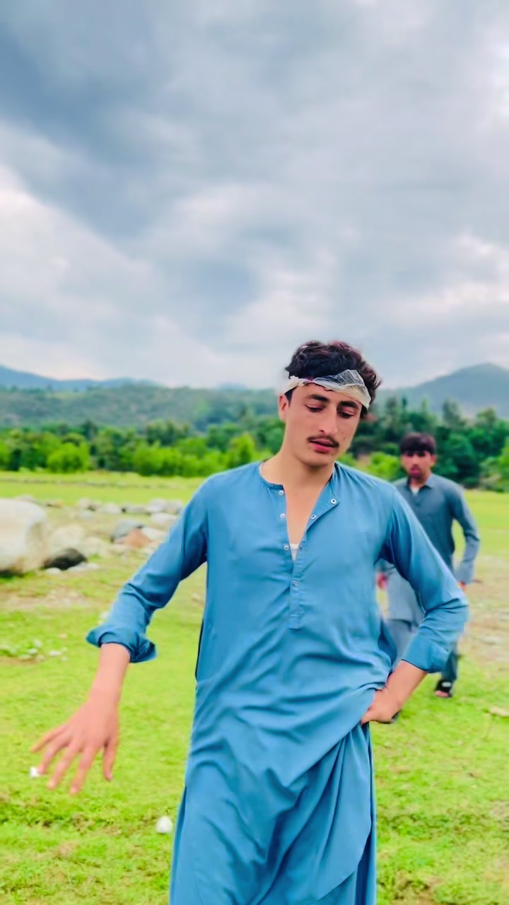 @WAQAS the wolf 😘🤭