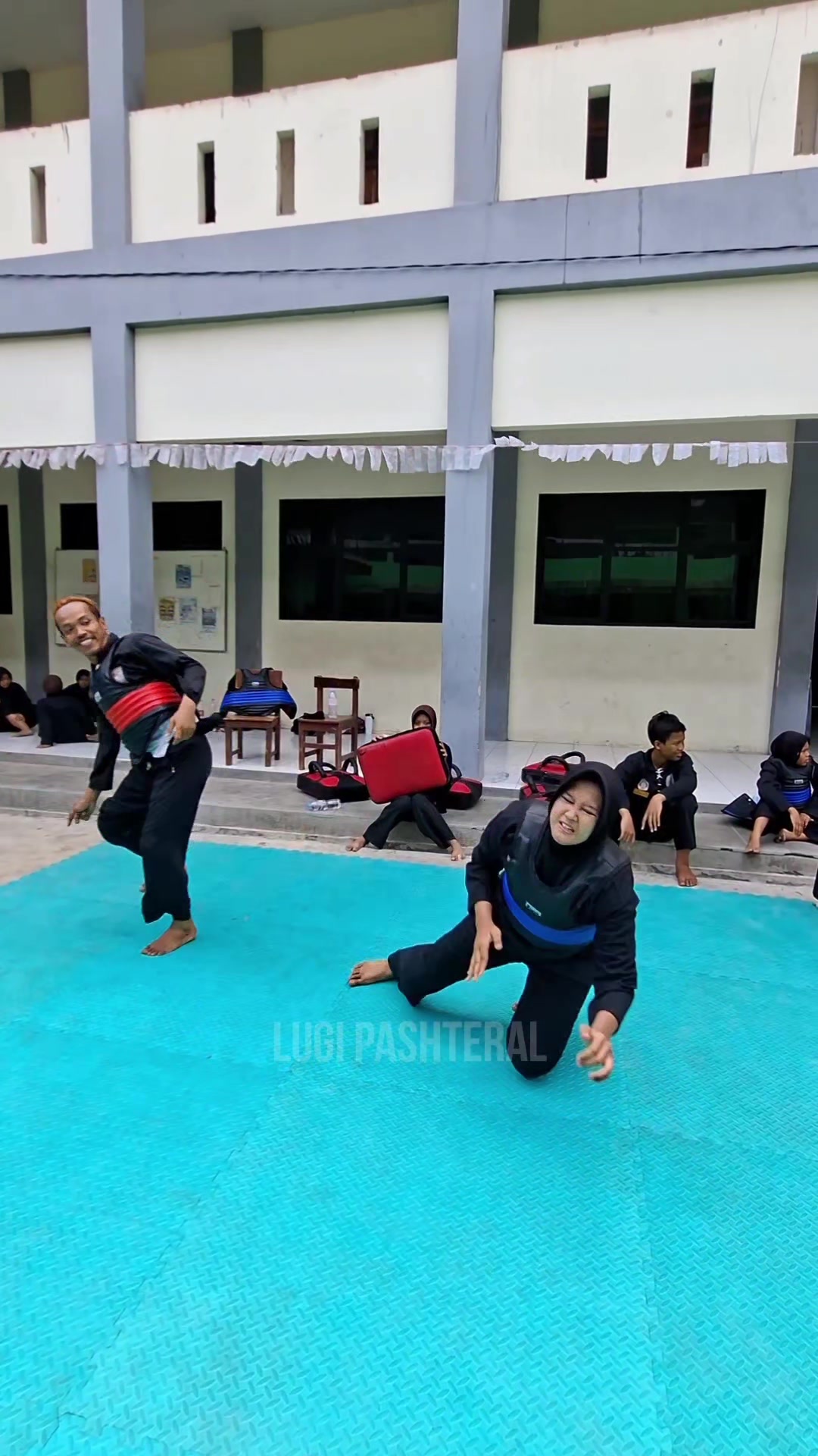 @Lugi Pashteral
