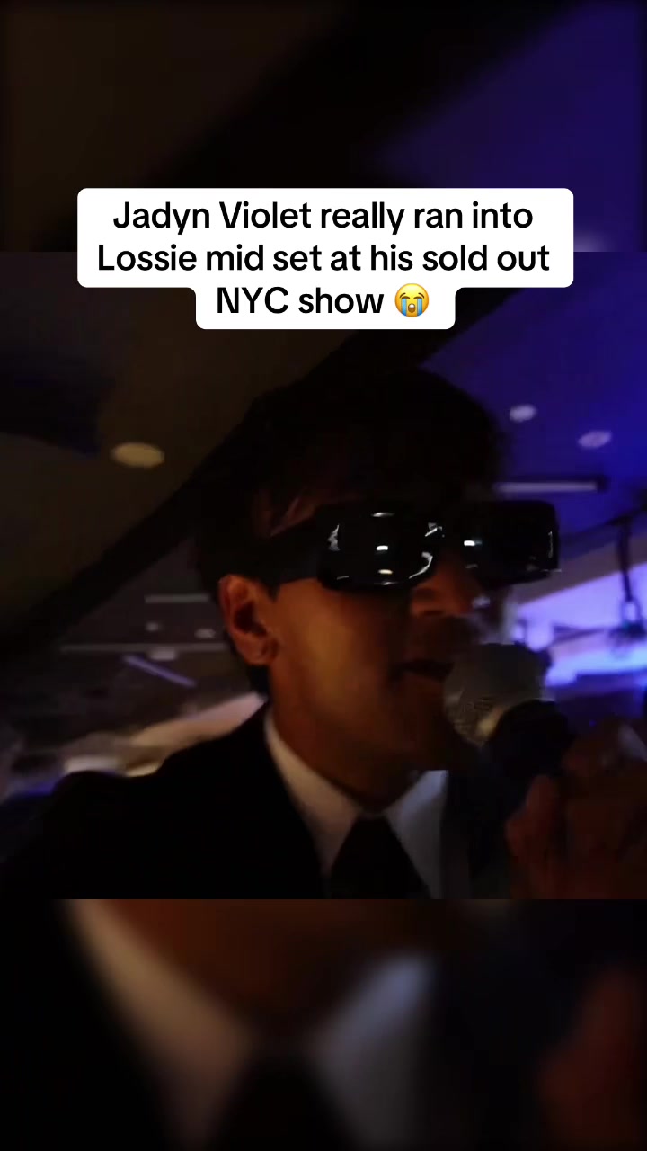 @LosssieClips