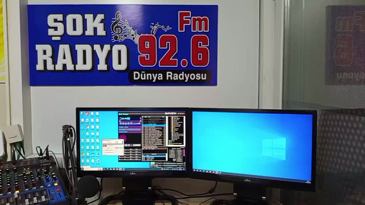 @Gamze Kumlu Program Sunucusu