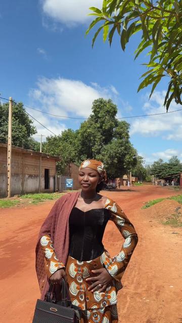 @AMINA ka Mama ๐ฆ๐ฉ๐ผ