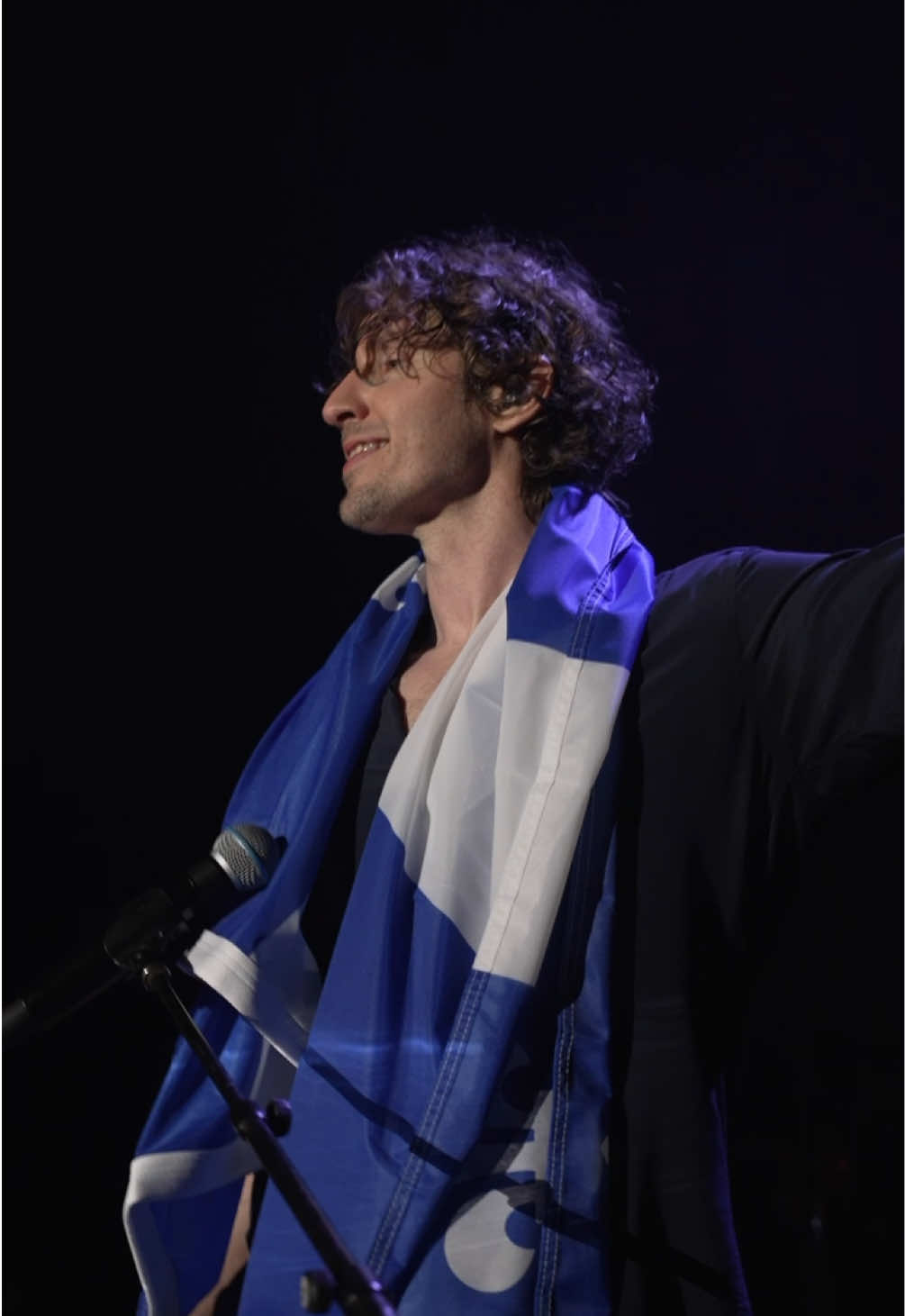@Dean Lewis