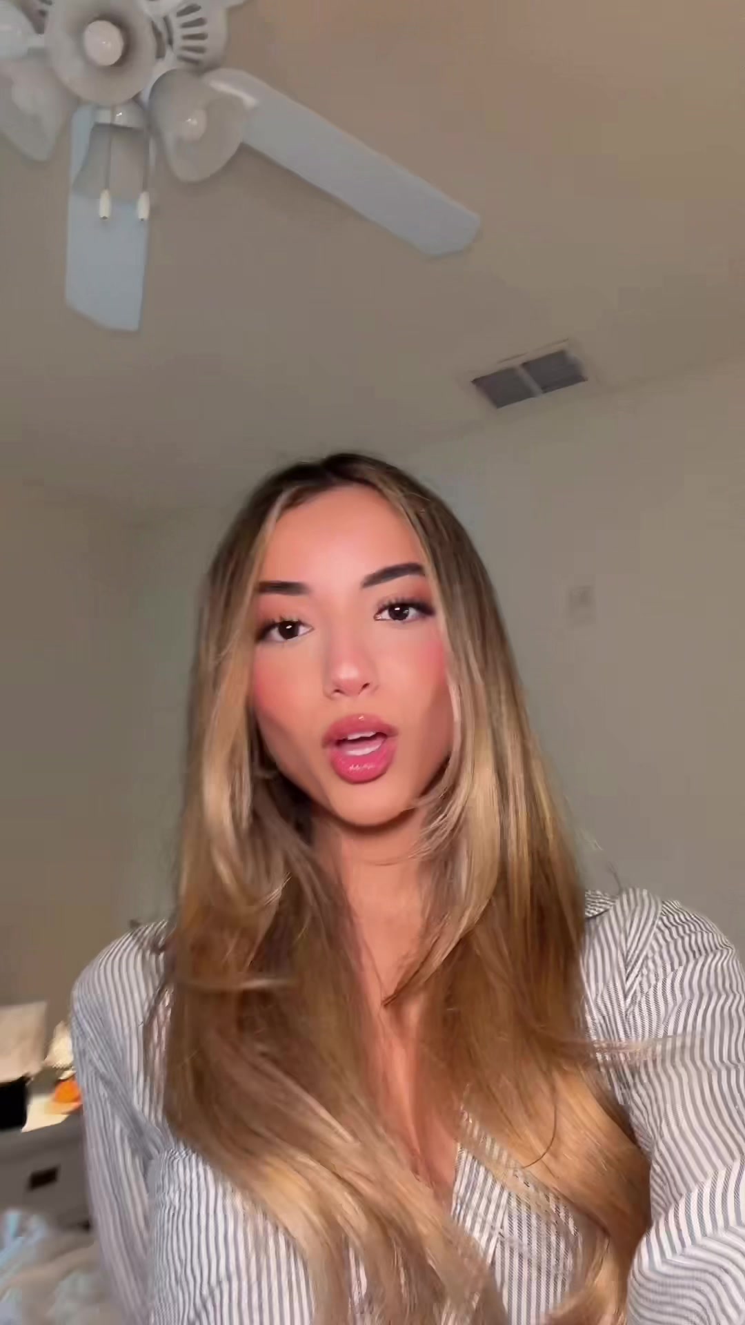 @Elaa