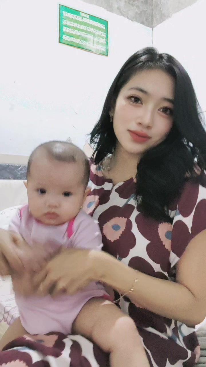 @Monee2