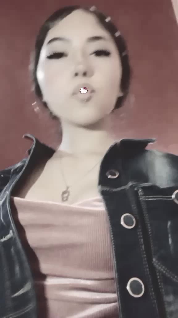 @𝓛𝓪 𝓥𝓪𝓵𝓮𝓬𝓲𝓽𝓪 🍓.