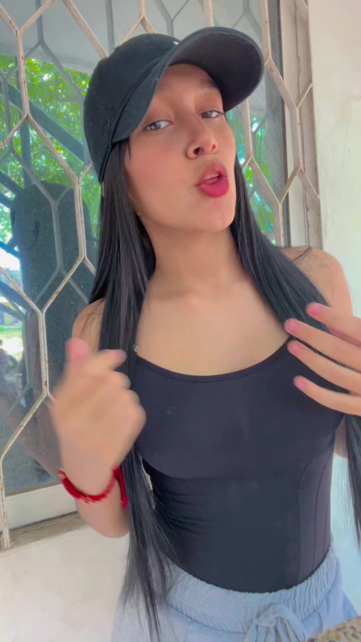 @Hayley_fonseca