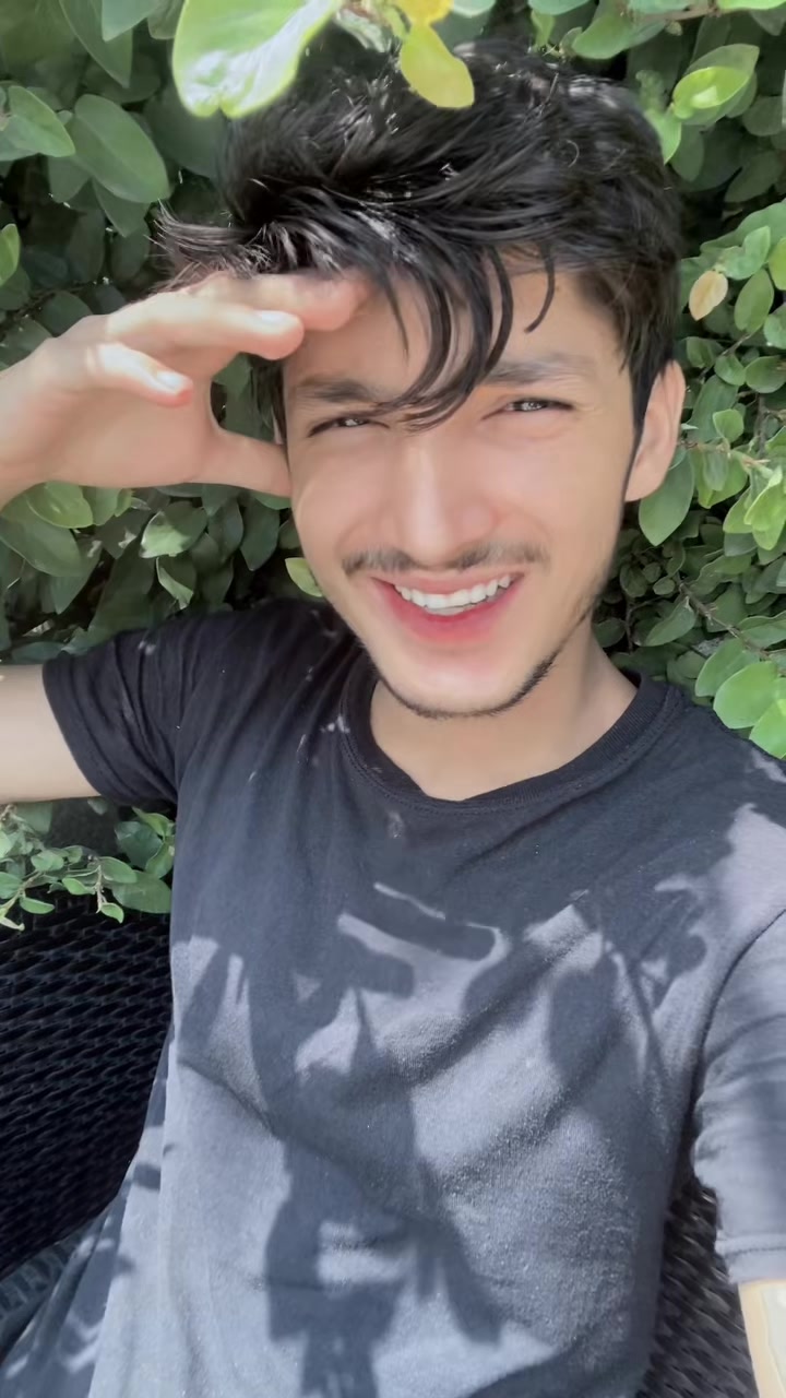 @مسافرلوگ🥀