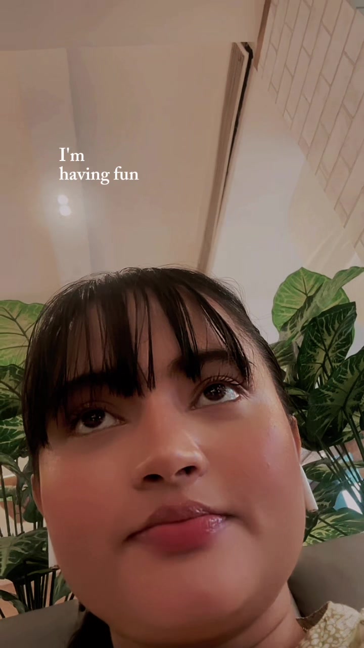 @Rejina 🦋🍫