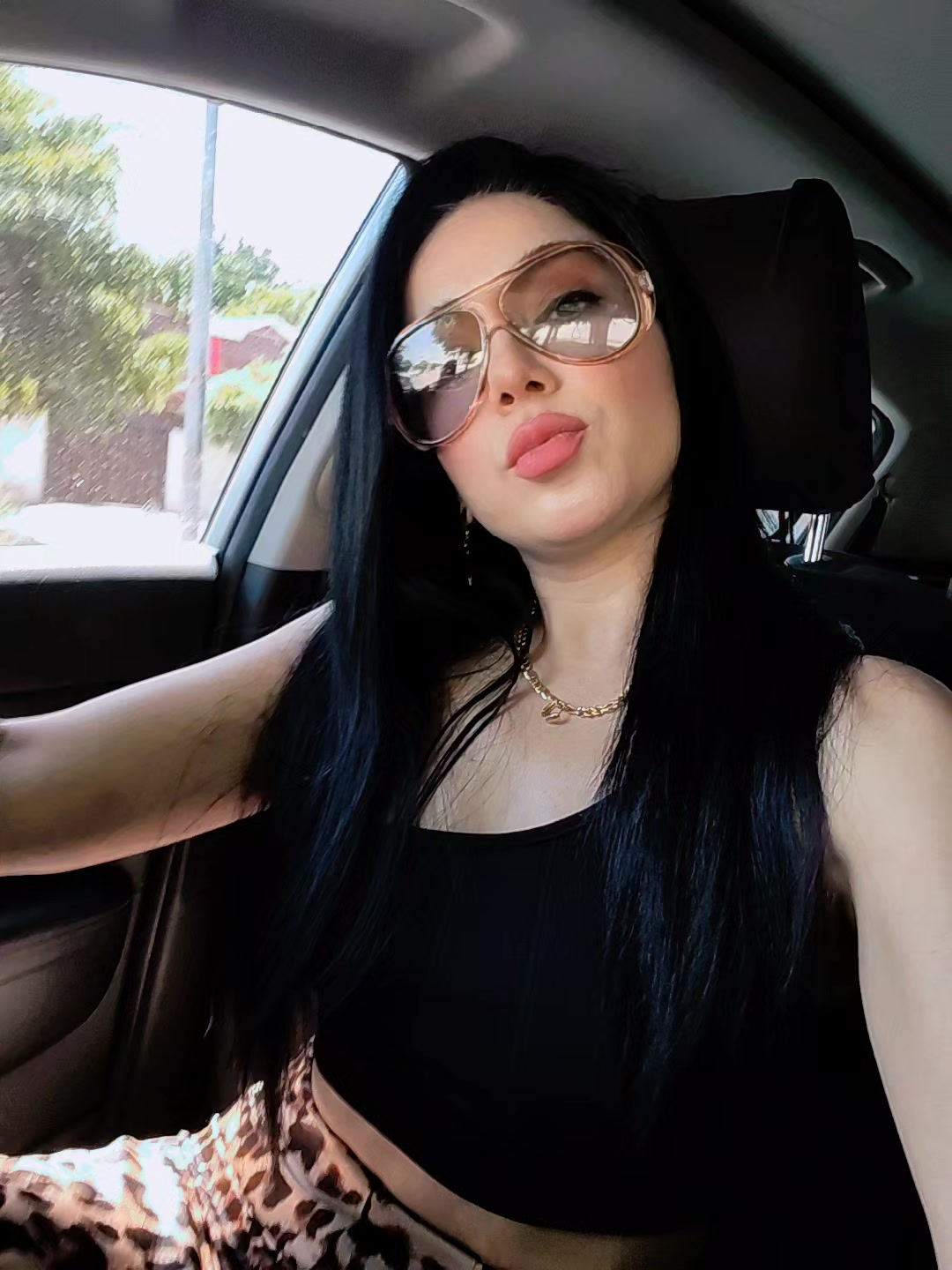 @Claudia Castro