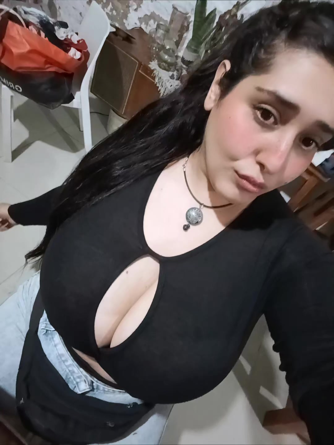 @𝔄𝔫𝔞𝔥𝔦 ℑ𝔯𝔲𝔭𝔢 🌻