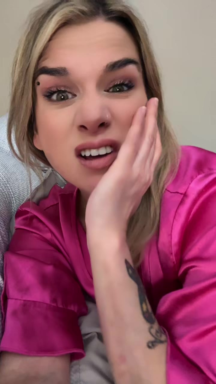 @Hotmomvibes
