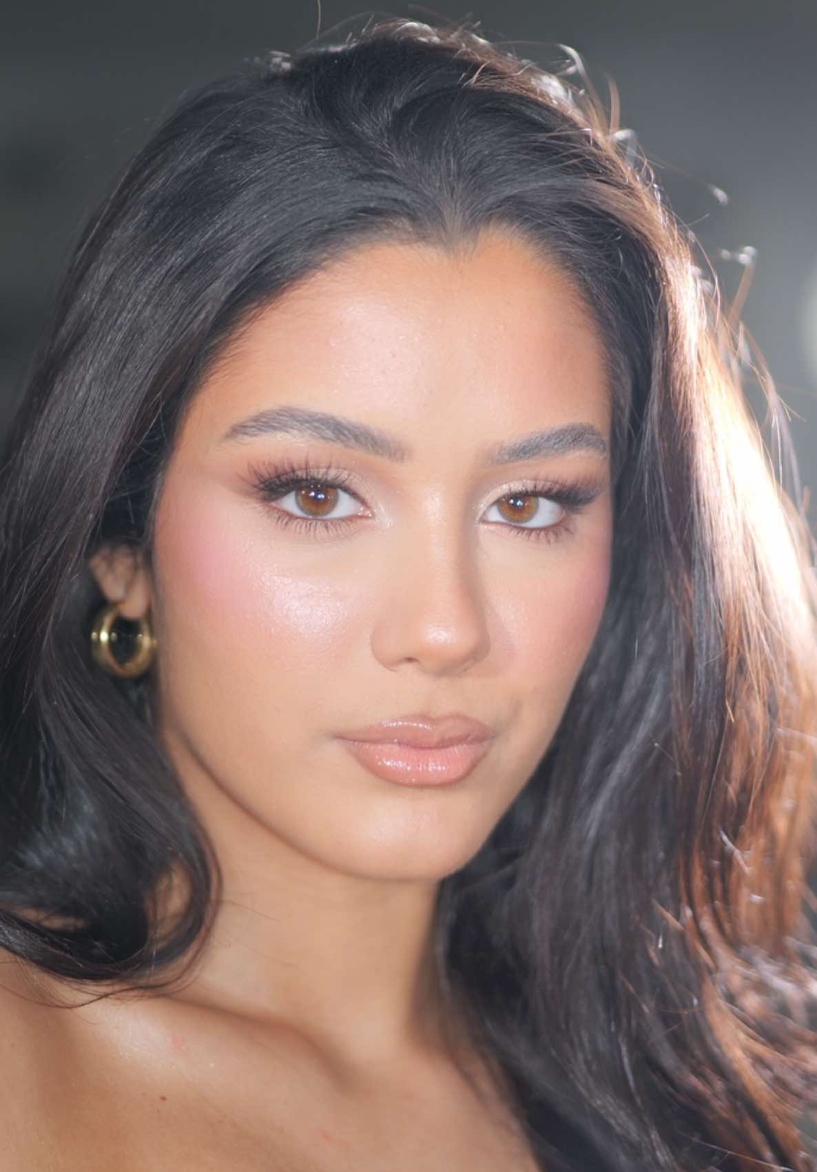 @MAKEUPBYYLLKE