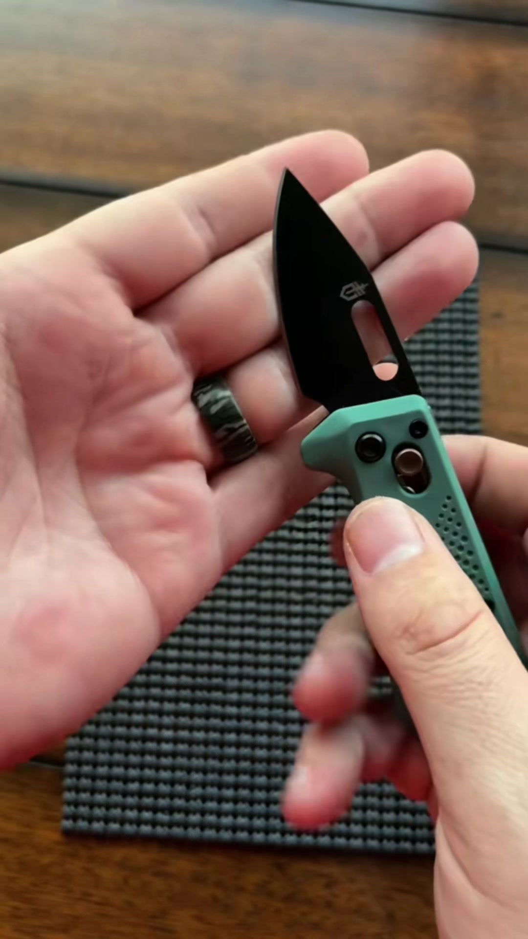 @Vintage_Knife_Guy