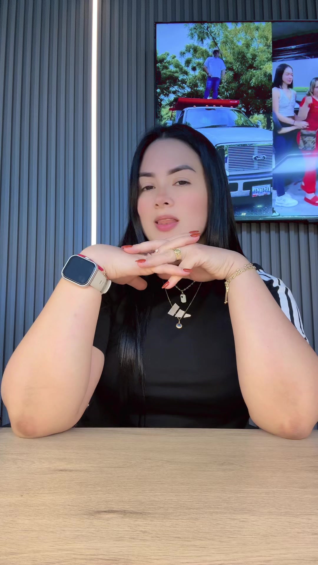 @whitney villalobos🍓