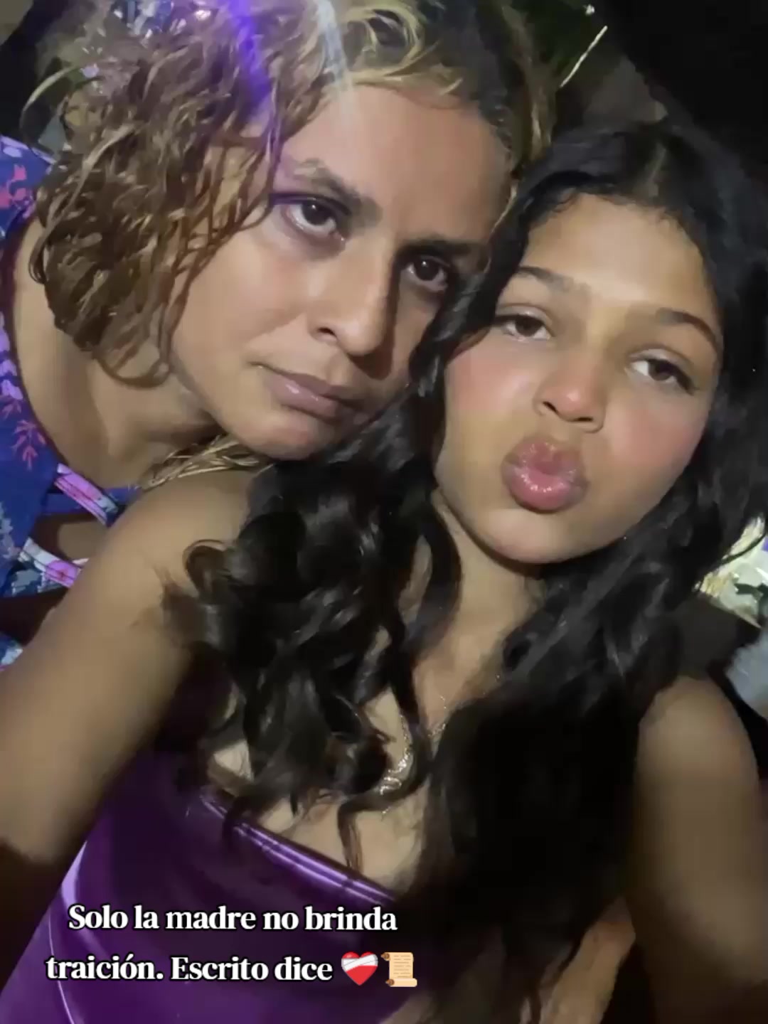 @Móni D L Angeles ♡