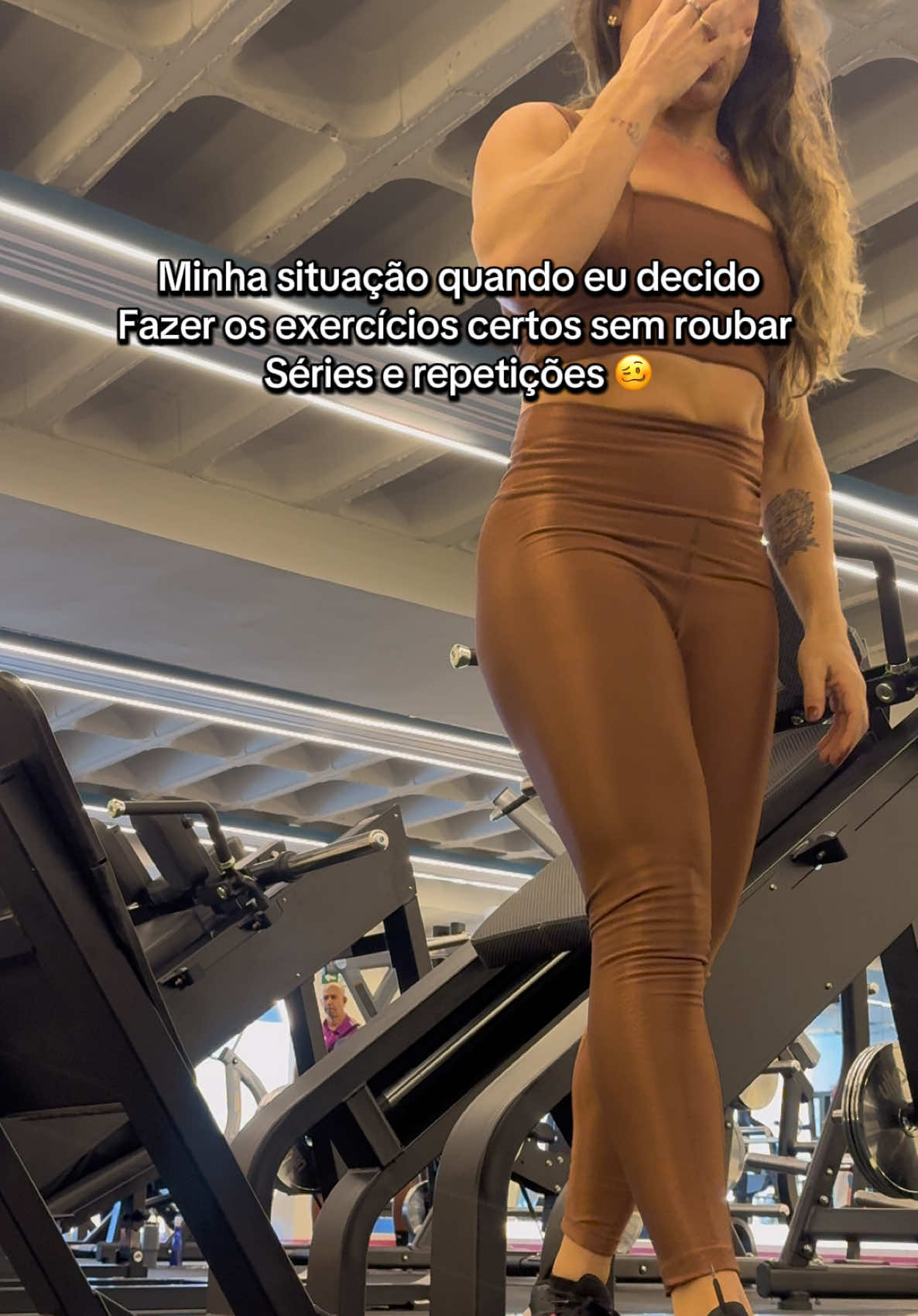 @mayrafabricio