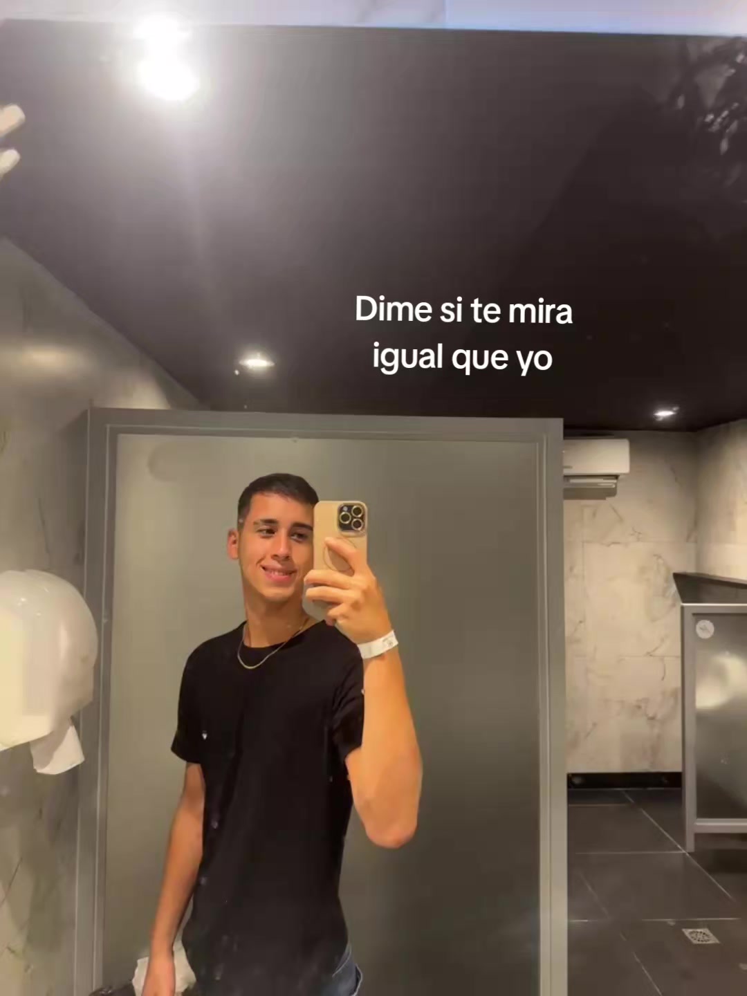 @hectorsaul04.