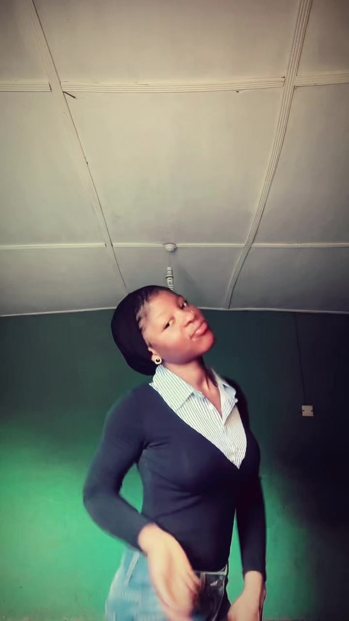 @Ayomide 🌺🦋🥳