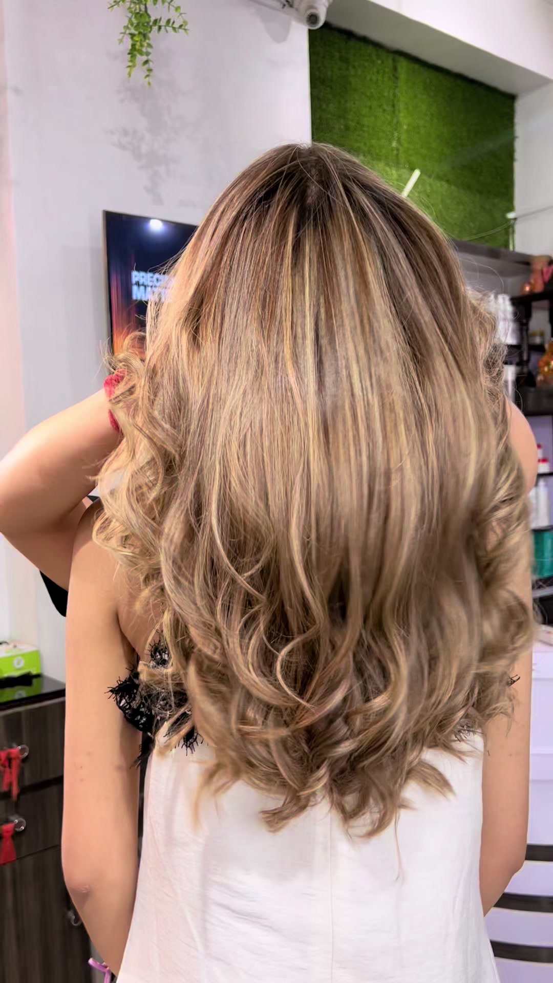 @Hairbysonu10