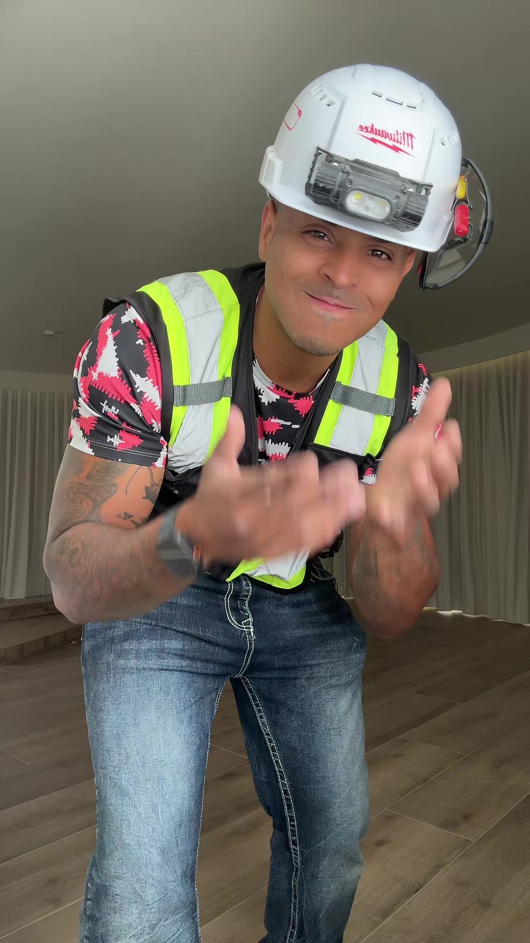 @Jay Lois 🇺🇸🇨🇺🇺🇸