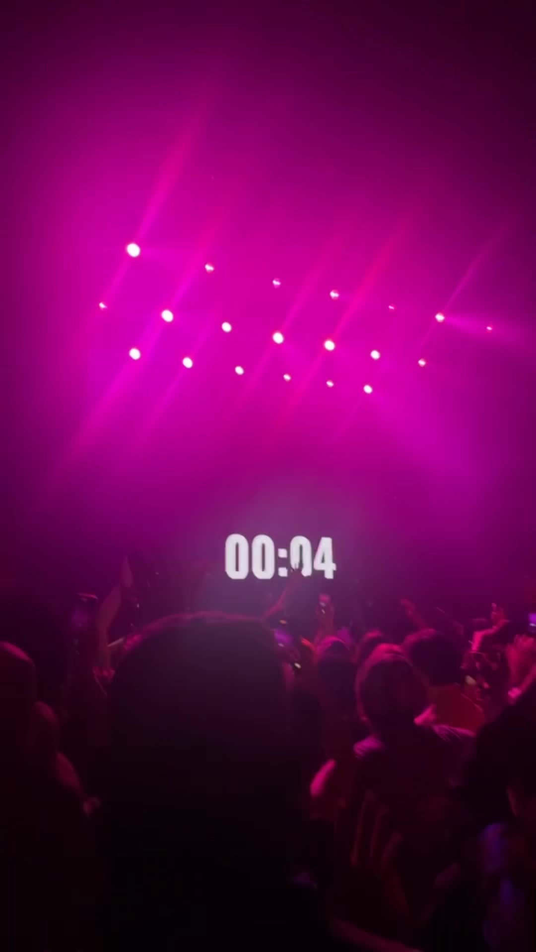 @Ella <3