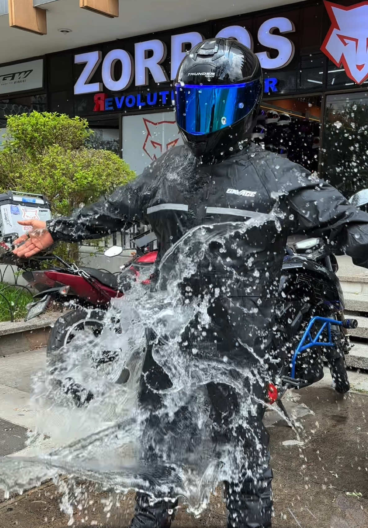 @Zorros Revolution Biker