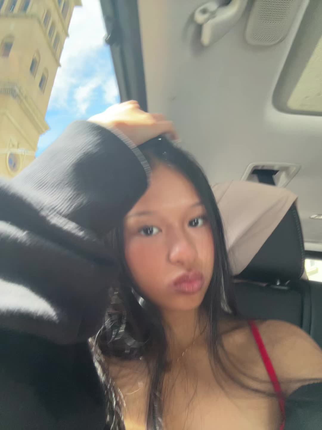 @buymestarbucks