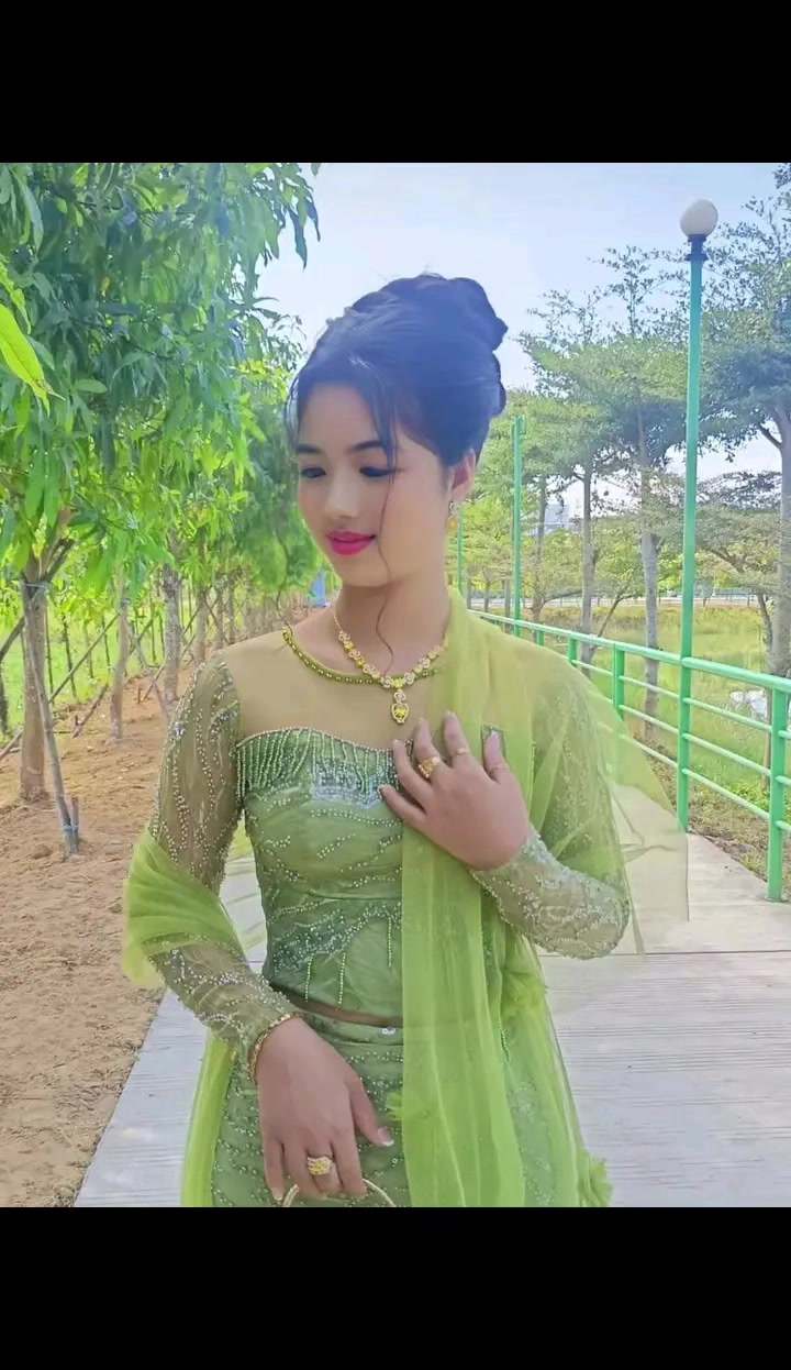 @Xian Ro(hninwuttyee)