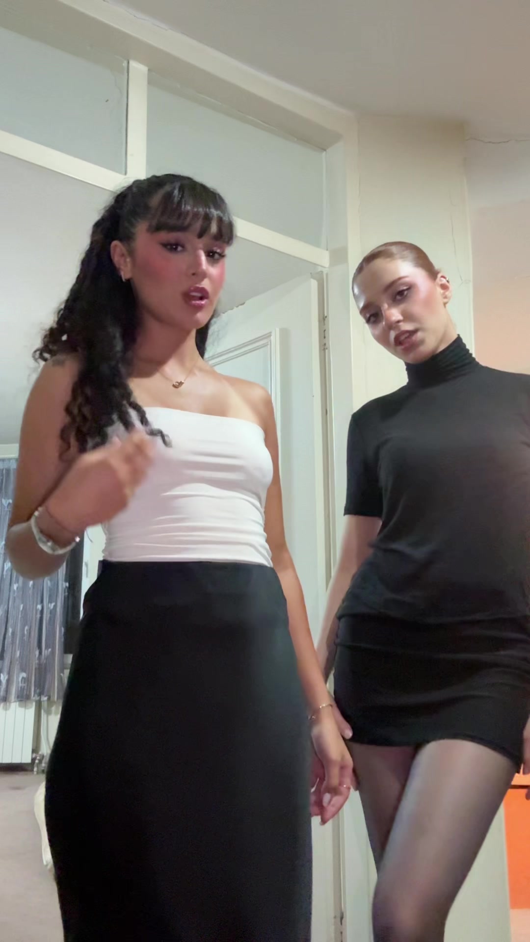 @iihelliyaa