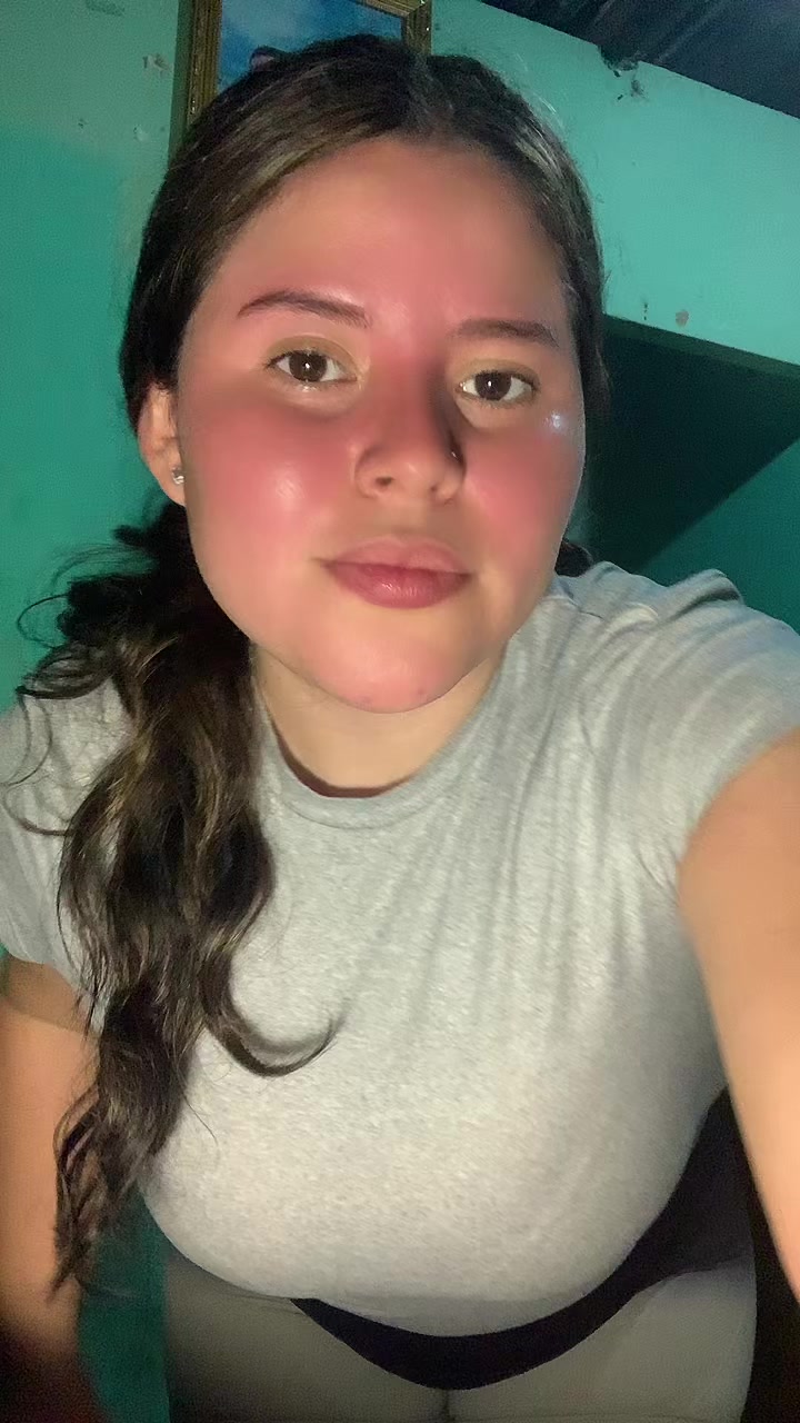 @Mari 🤍🍒