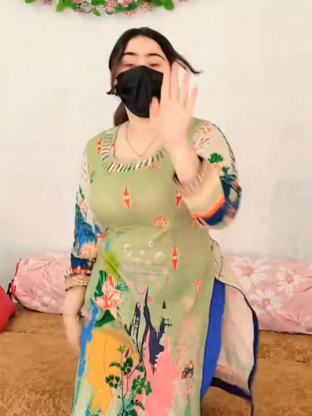 @๐จ๐ด๐ต๐จ. QUEEN๐