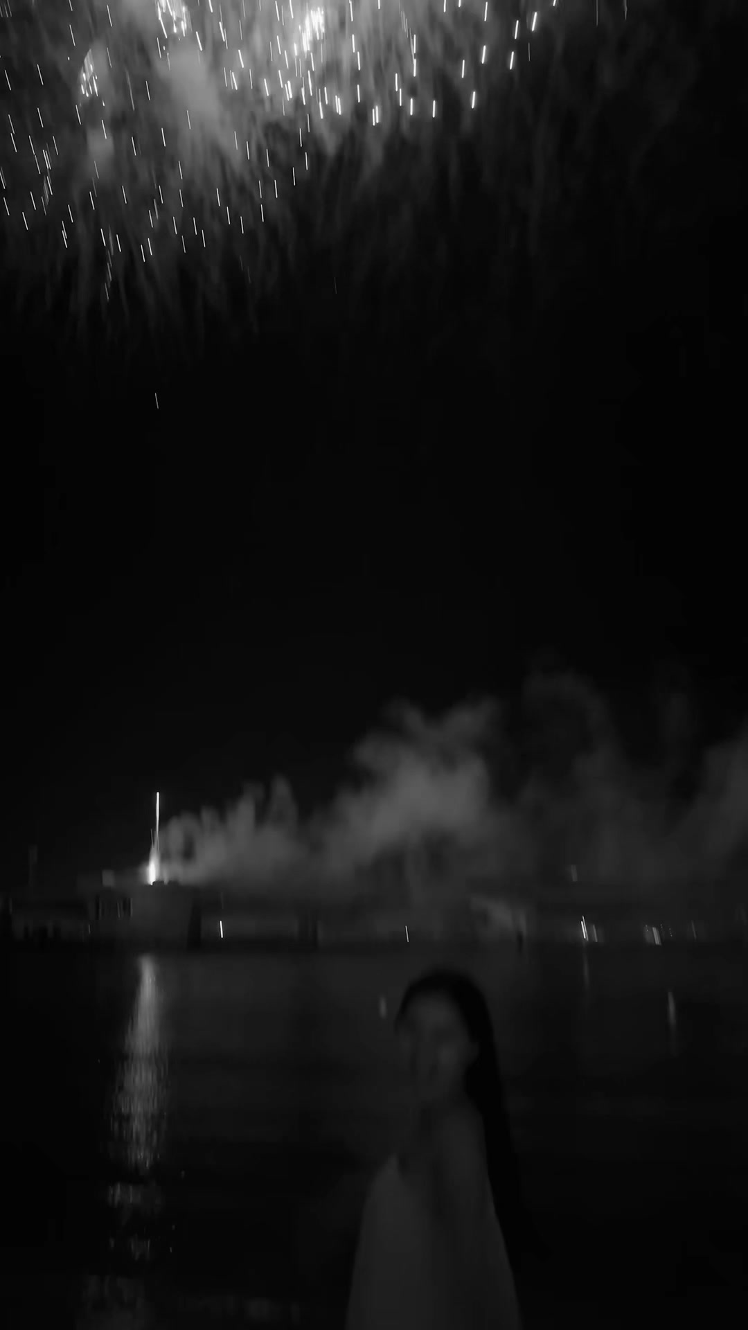 @b’