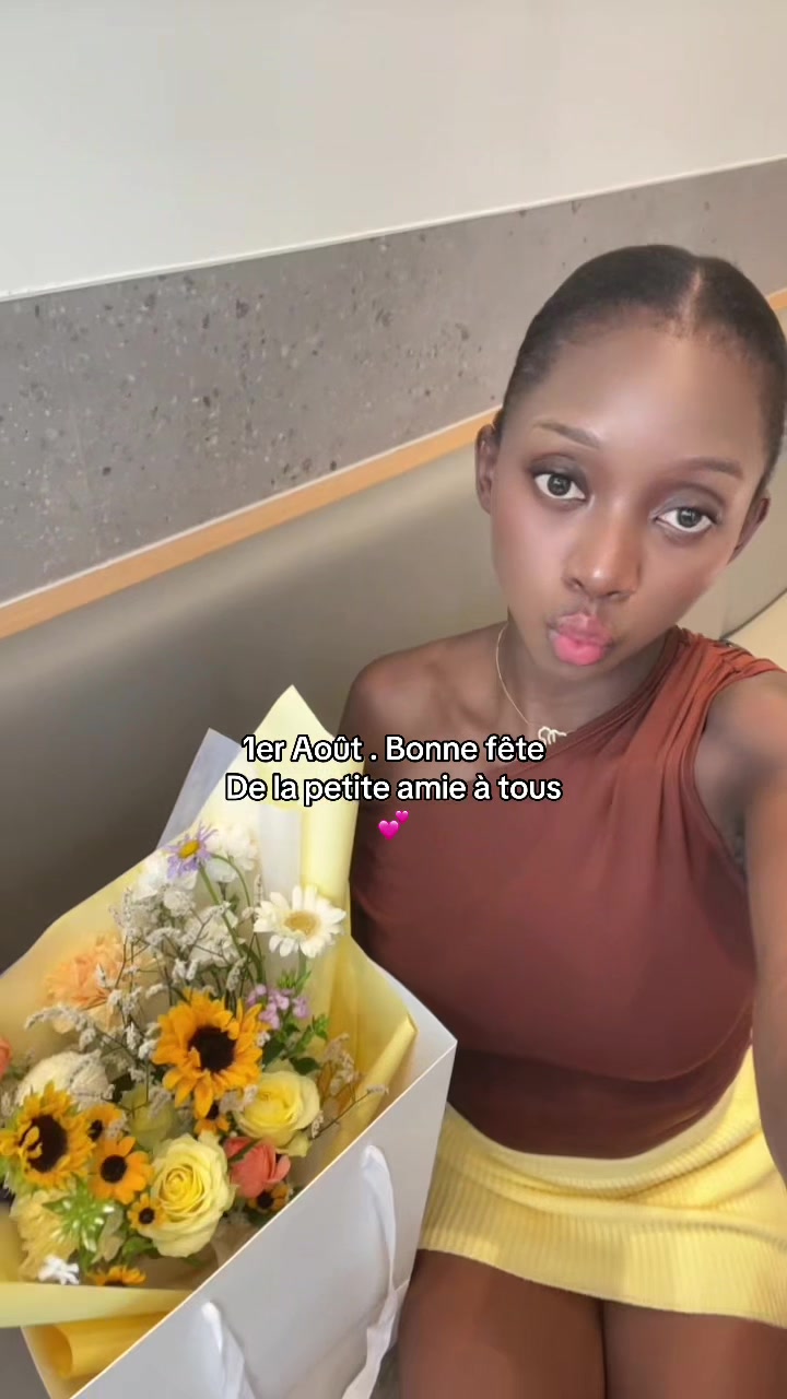 @ÉMILIE MIKOUATA 🦋🇬🇦🇰🇷