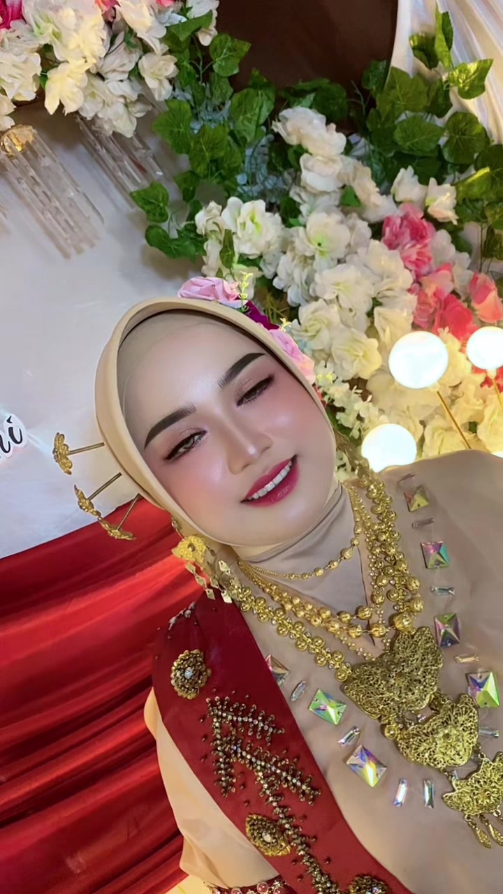 @hermawatimakeuphairdo,MUABone