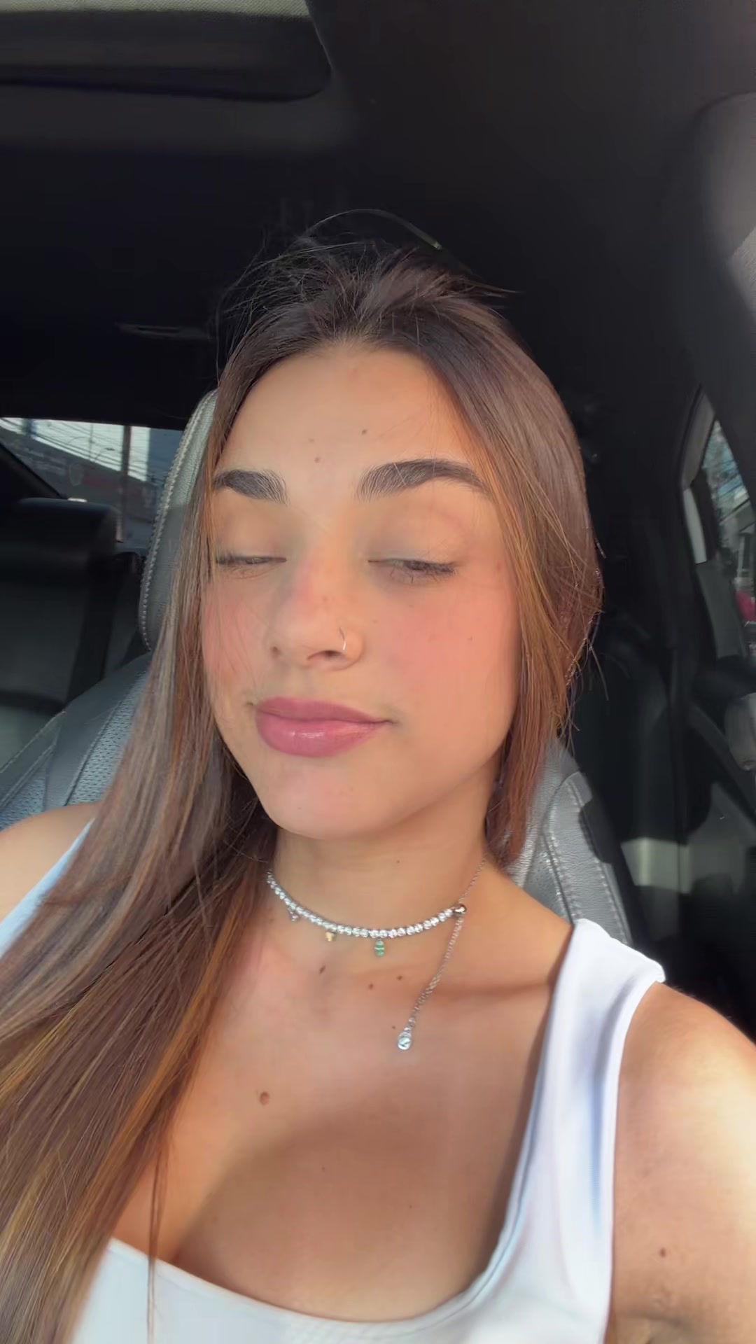 @Naíla