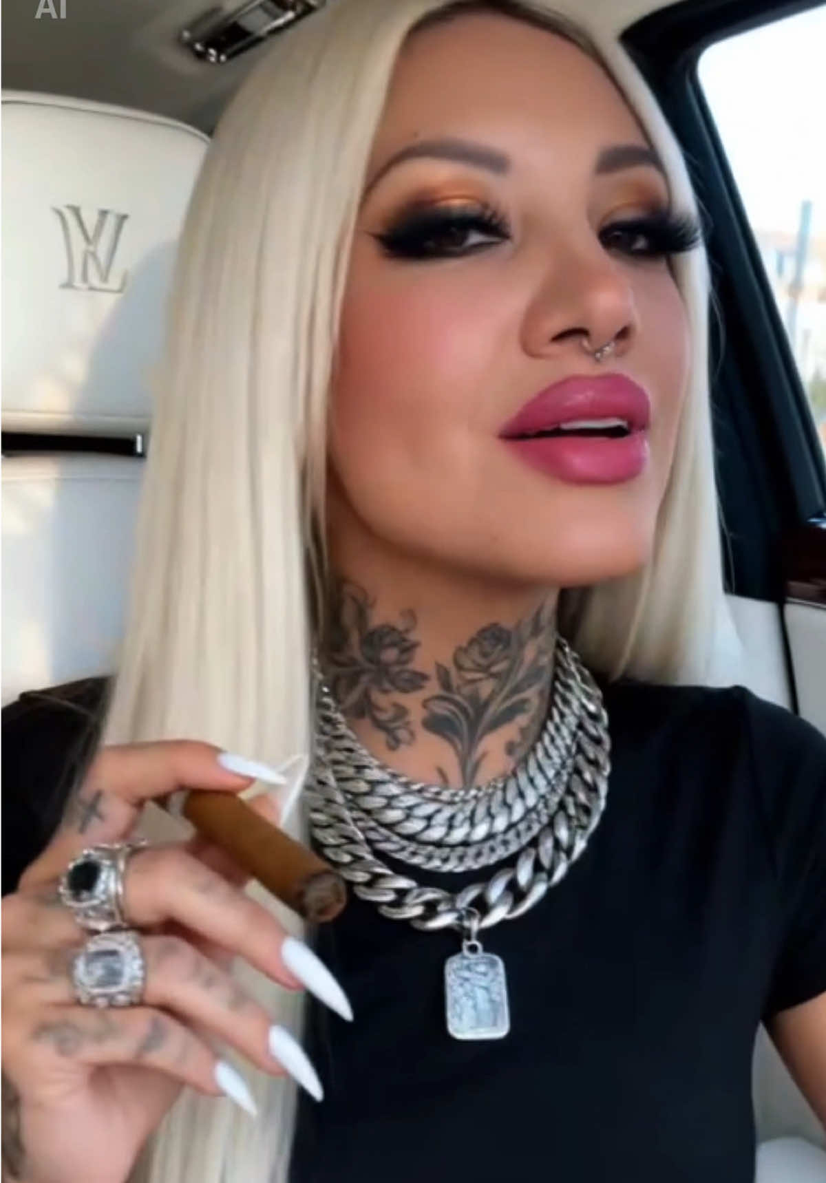 @🧚🏼&zwj;♀️
