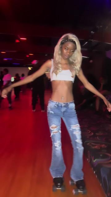 @petitepeezy