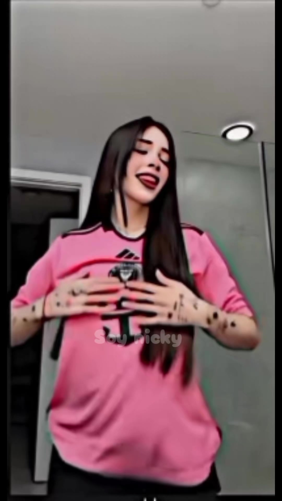 @•••°°°𝜗ৎ𝓝𝒾𝓬𝓴𝓎𝜗ৎ°°°•••