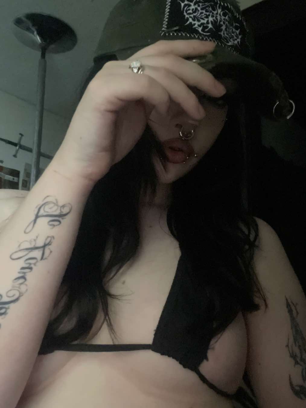 @Haily🗝️