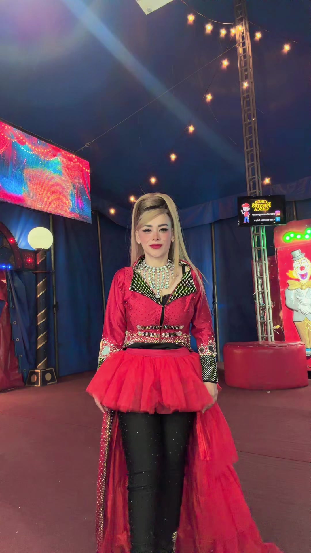 @La jefa CIRQUERITA🎪