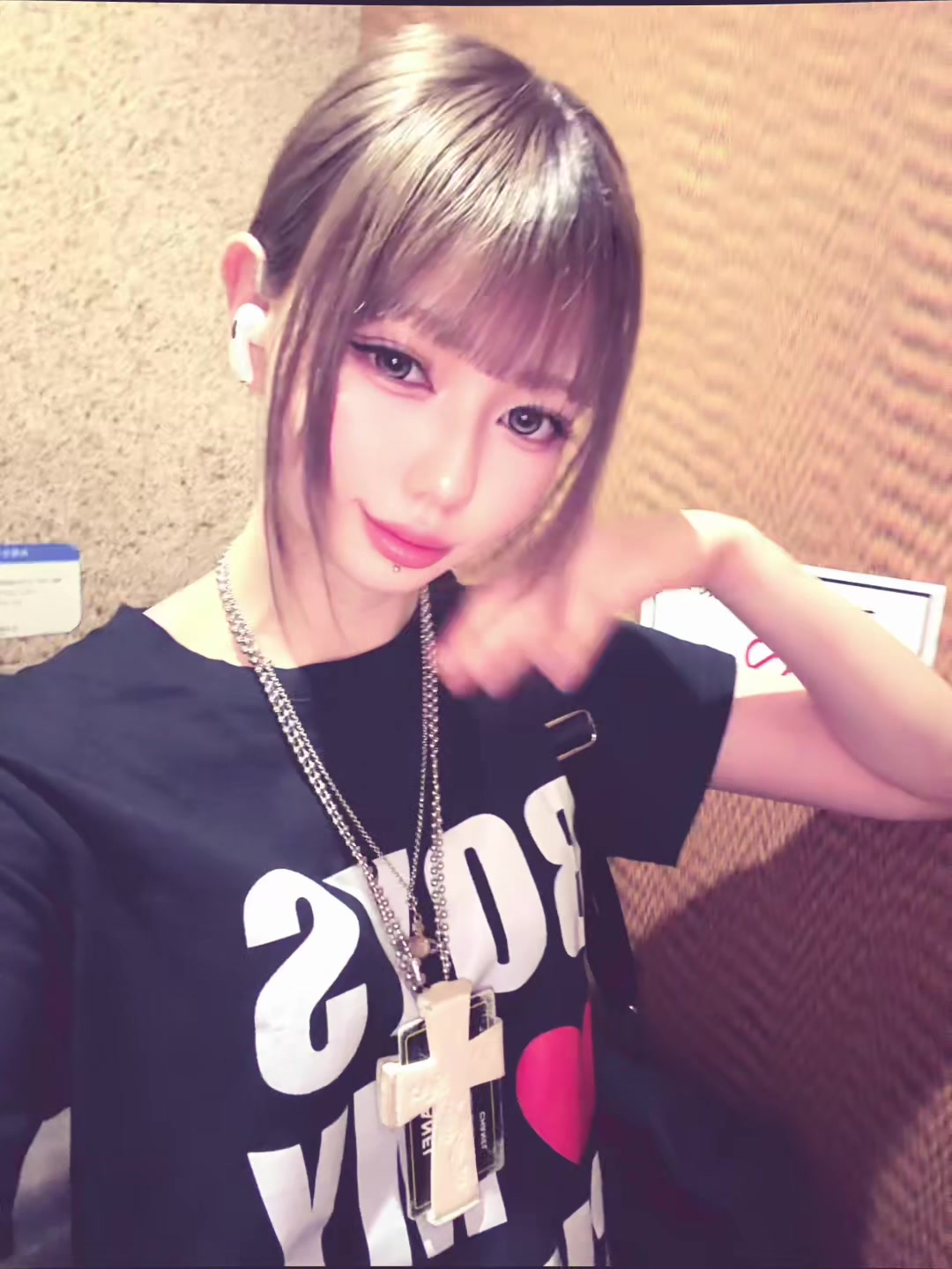 @あき