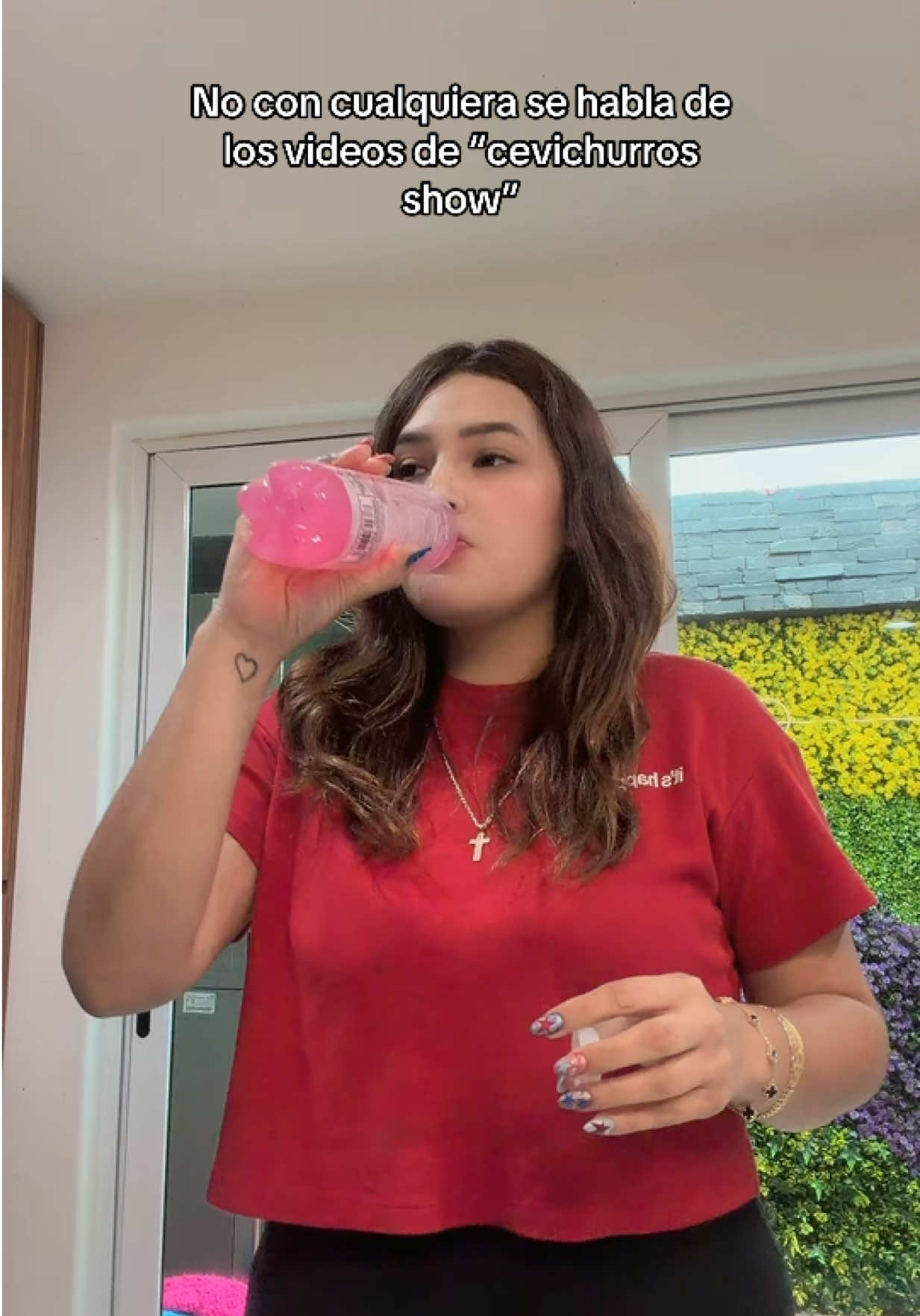 @keniaacamachoo