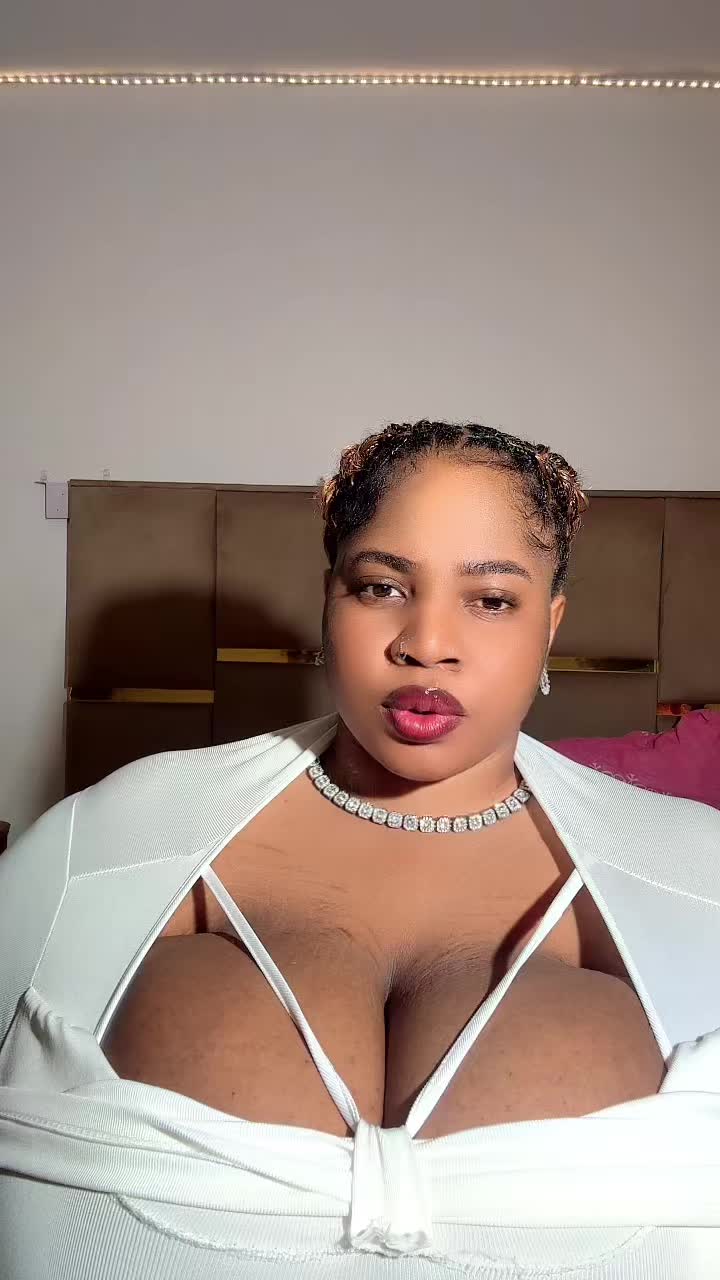 @Burstybella💜