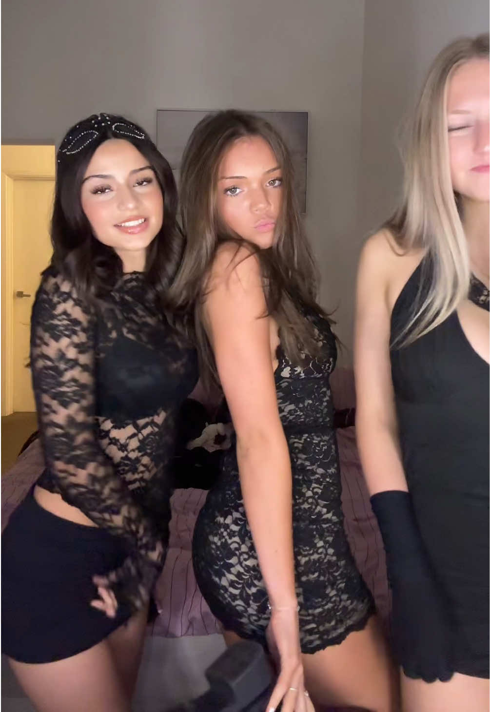 @🧟&zwj;♀️